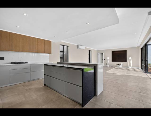 3 BEDROOM TOWNHOUSE FOR SALE IN SANDHURST
